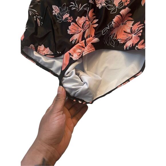 BOUTIQUE FLORAL ONE PIECE SWIMSUIT - Picture 3 of 3